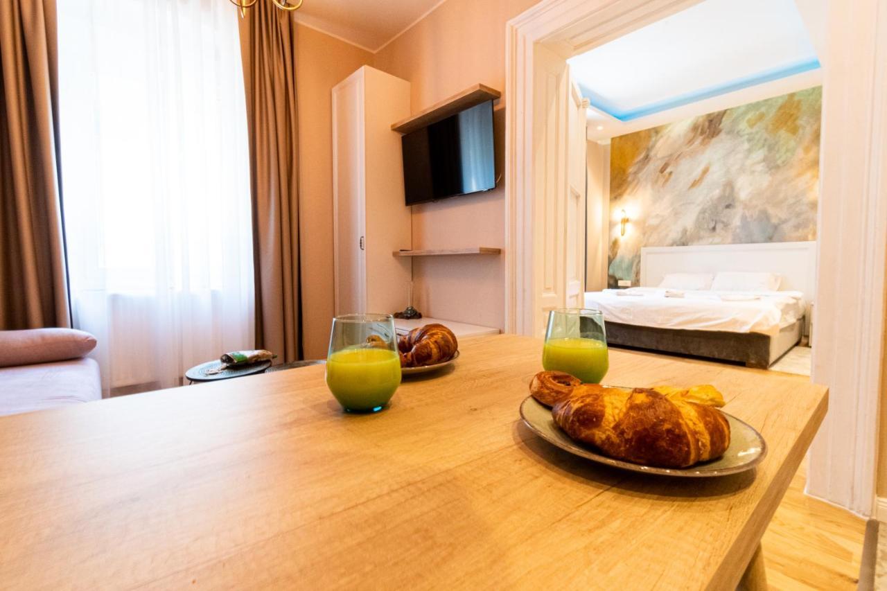Black Gate - Quiet In The Heart Of Old Town With Free Private Secured Parking Appartamento